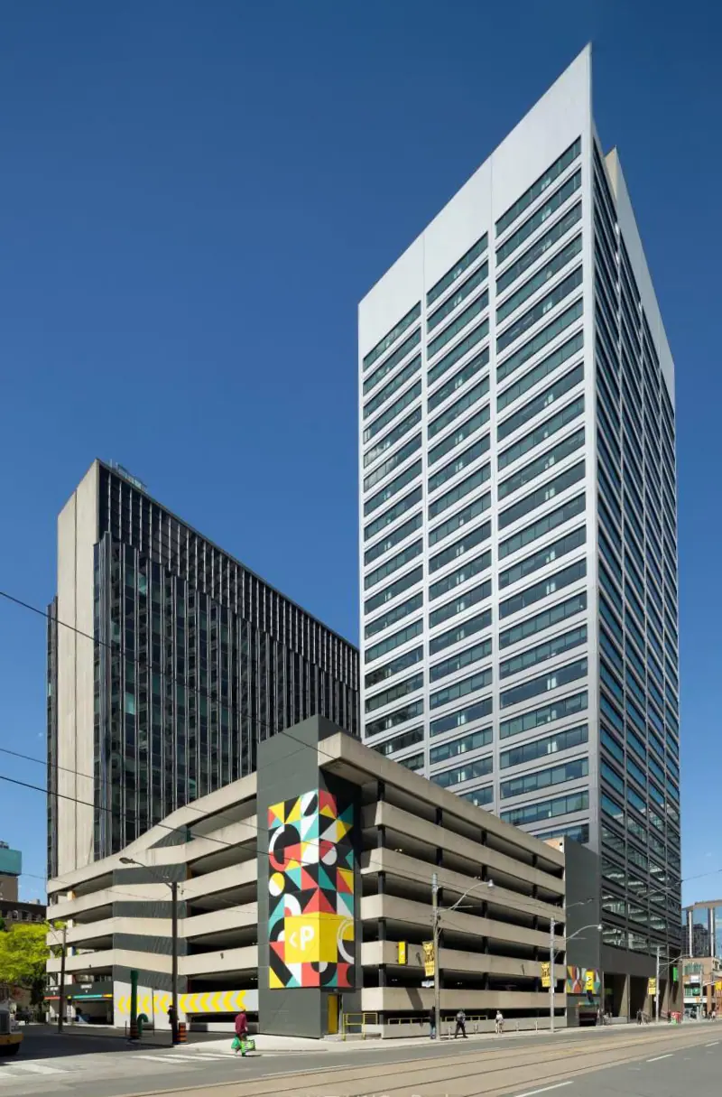 180 Dundas Street West mixed-use building in Toronto, Ontario